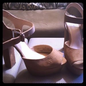 Mossimo chunky heels